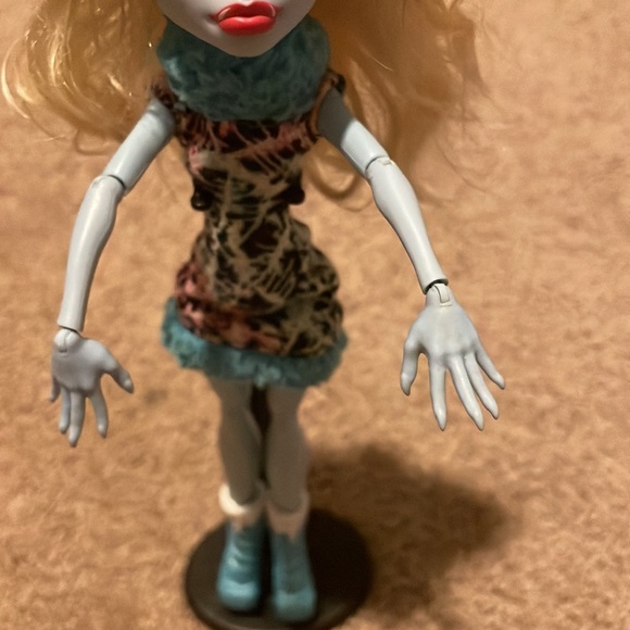 MONSTER HIGH DOLL! RARE ABBEY BOMINABLE DOLL! - Picture 2 of 4
